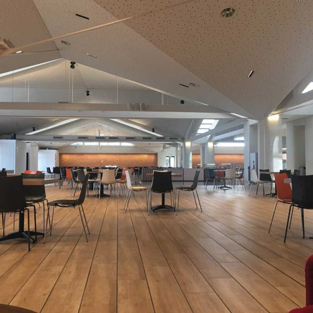 Αίθουσες εκδηλώσεων με συστήματα av από τη Metro