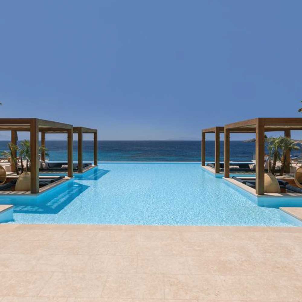 Εγκαταστάσεις ηχητικών σε κέντρα διασκέδασης, εστιατόρια καφέ.