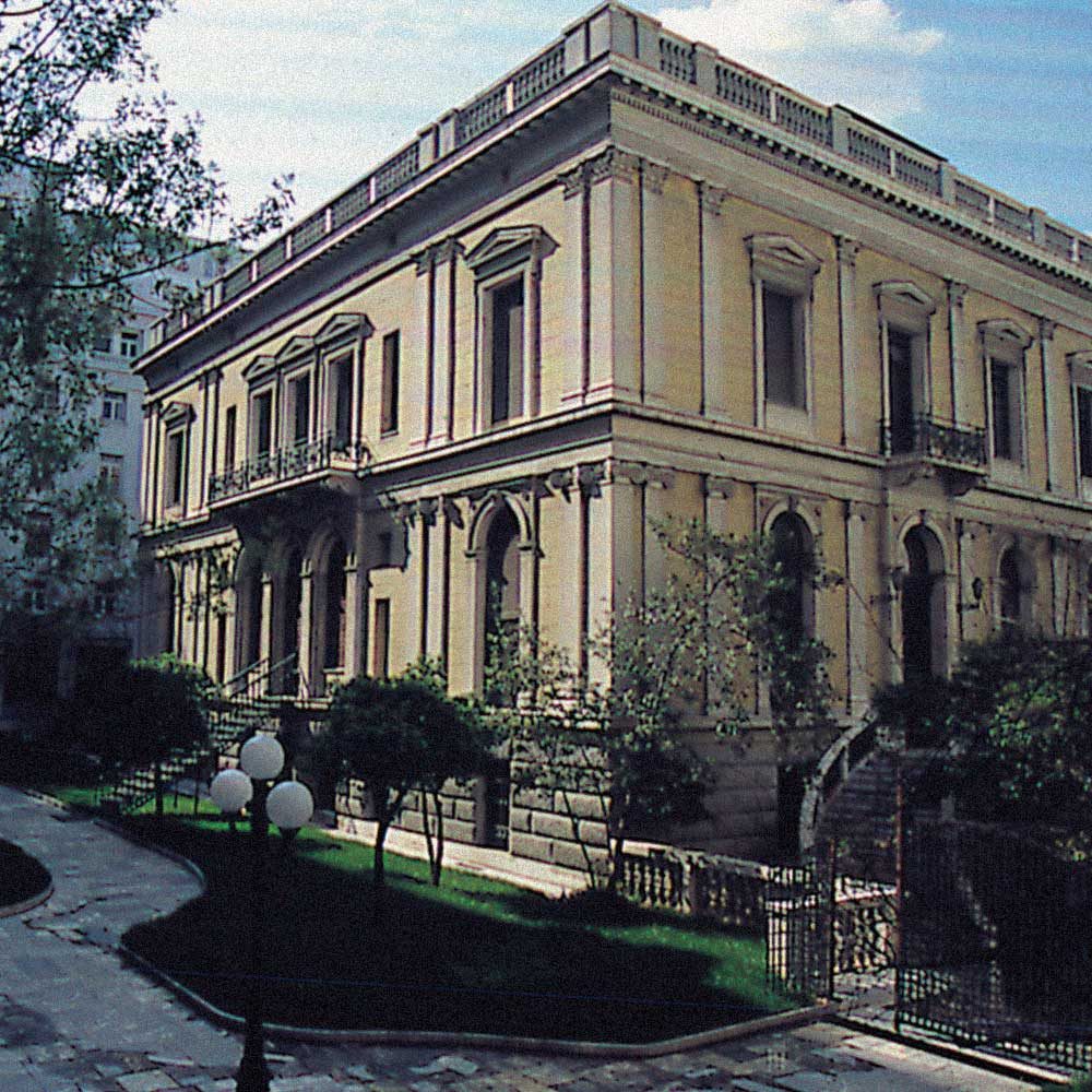 Εγκαταστάσεις σε δημόσια κτήρια